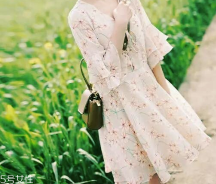 雪紡會(huì)起球嗎 起球現(xiàn)象基本沒有 雪紡會(huì)起球嗎 起球現(xiàn)象基本沒有