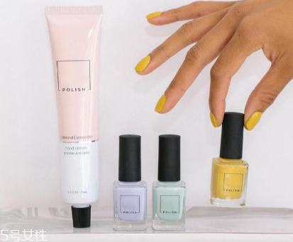指甲油顏色怎么挑選 這么挑襯手白 指甲油顏色怎么挑選 這么挑襯手白