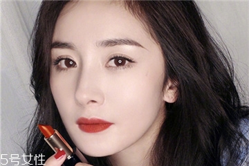 雅詩(shī)蘭黛333和迪奧740哪個(gè)更好看 誰(shuí)擦誰(shuí)好看