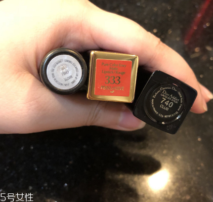 雅詩(shī)蘭黛333和迪奧740哪個(gè)更好看 誰(shuí)擦誰(shuí)好看
