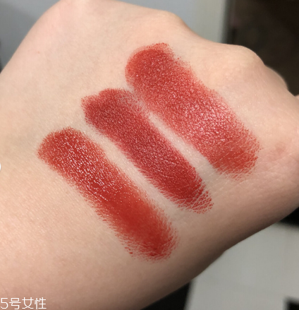 雅詩(shī)蘭黛333和迪奧740哪個(gè)更好看 誰(shuí)擦誰(shuí)好看