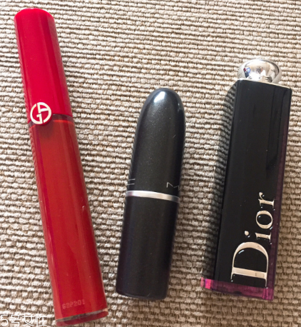 雅詩(shī)蘭黛333和迪奧740哪個(gè)更好看 誰(shuí)擦誰(shuí)好看