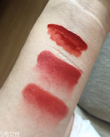 雅詩(shī)蘭黛333和迪奧740哪個(gè)更好看 誰(shuí)擦誰(shuí)好看