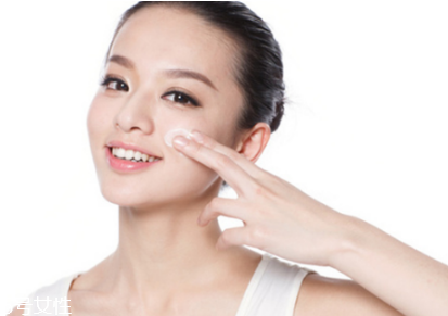 韓后和珀萊雅哪個好用 各有各的優(yōu)點 韓后和珀萊雅哪個好用 各有各的優(yōu)點