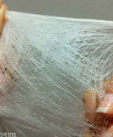 無紡布面膜和蠶絲面膜哪個好 2大常用面膜pk 無紡布面膜和蠶絲面膜哪個好 2大常用面膜pk