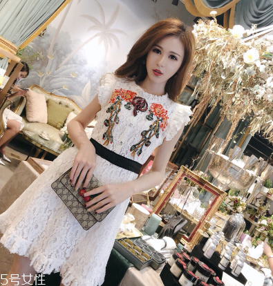 蕾絲染色了怎么辦 染色痕跡去無(wú)蹤 蕾絲染色了怎么辦 染色痕跡去無(wú)蹤