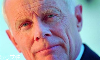 男人怎么護膚比較好 男人健康護膚的13個小細節(jié) 男人怎么護膚比較好 男人健康護膚的13個小細節(jié)