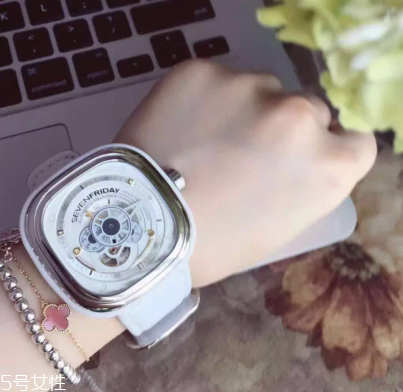 sevenfriday手表價(jià)位 手腕上的硬朗與雅致 sevenfriday手表價(jià)位 手腕上的硬朗與雅致