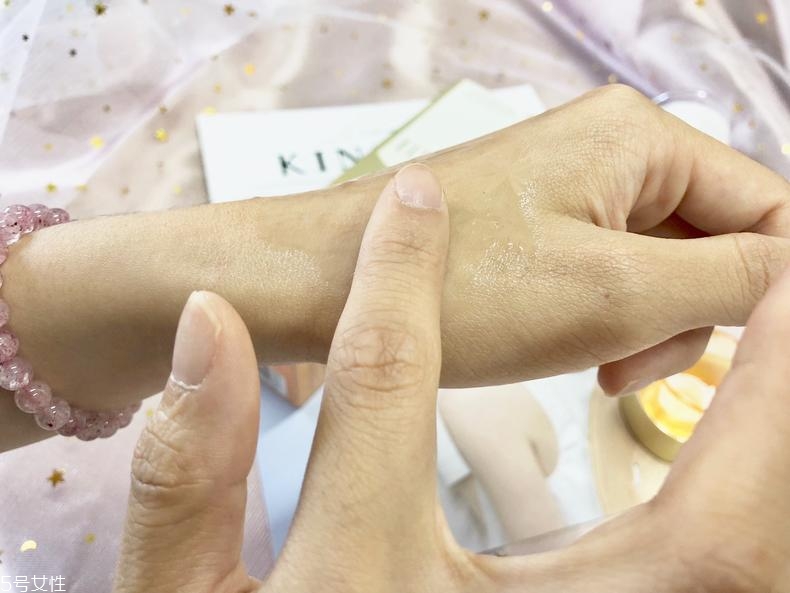 怡麗絲爾水乳哪個(gè)好用 這個(gè)牌子低調(diào)溫和有內(nèi)涵 怡麗絲爾水乳哪個(gè)好用 這個(gè)牌子低調(diào)溫和有內(nèi)涵