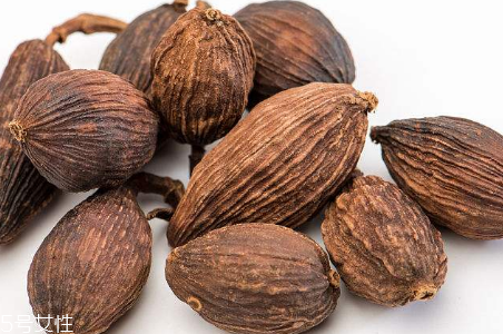 草果能吃嗎 作為香料使用 草果能吃嗎 作為香料使用