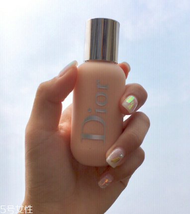 迪奧小奶瓶粉底液哪個(gè)色號(hào)適合黃皮 國(guó)人選這幾個(gè)顏色 迪奧小奶瓶粉底液哪個(gè)色號(hào)適合黃皮 國(guó)人選這幾個(gè)顏色