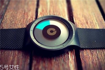 ziiiro手表怎么看時(shí)間 將整片星空戴在手上 ziiiro手表怎么看時(shí)間 將整片星空戴在手上