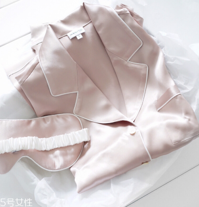 真絲破了怎么補(bǔ)救 讓真絲恢復(fù)如初 真絲破了怎么補(bǔ)救 讓真絲恢復(fù)如初