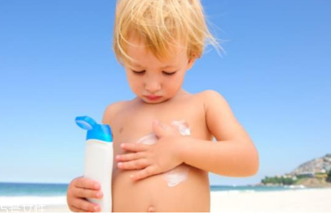 寶寶防曬霜怎么用 寶寶涂防曬霜需要謹(jǐn)記三點(diǎn) 寶寶防曬霜怎么用 寶寶涂防曬霜需要謹(jǐn)記三點(diǎn)