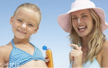 寶寶防曬霜怎么用 寶寶涂防曬霜需要謹(jǐn)記三點(diǎn) 寶寶防曬霜怎么用 寶寶涂防曬霜需要謹(jǐn)記三點(diǎn)