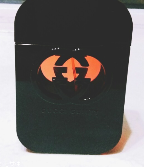 濃郁調香水適合什么季節(jié) 性感火辣有穿透力