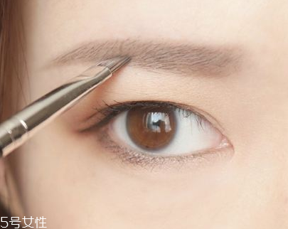 眉筆會(huì)掉色怎么辦 這樣做就好了 眉筆會(huì)掉色怎么辦 這樣做就好了