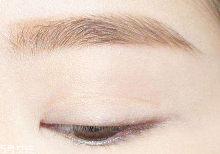 眉筆怎么畫雙眼皮 這樣畫很簡單 眉筆怎么畫雙眼皮 這樣畫很簡單
