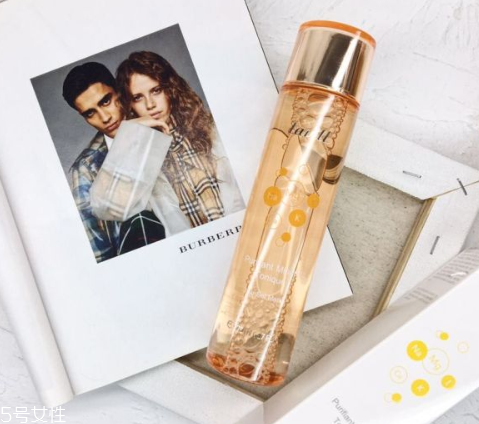 油性肌膚適合什么平衡露 用對(duì)了完美控油 油性肌膚適合什么平衡露 用對(duì)了完美控油