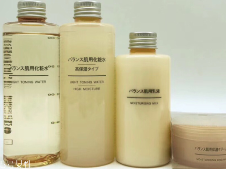 油性肌膚適合什么平衡露 用對(duì)了完美控油 油性肌膚適合什么平衡露 用對(duì)了完美控油