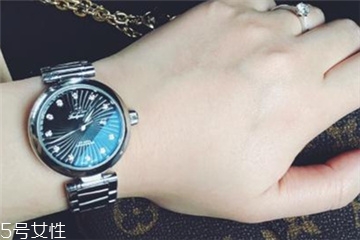 機(jī)械表發(fā)條怎么上滿 這些條件要滿足 機(jī)械表發(fā)條怎么上滿 這些條件要滿足