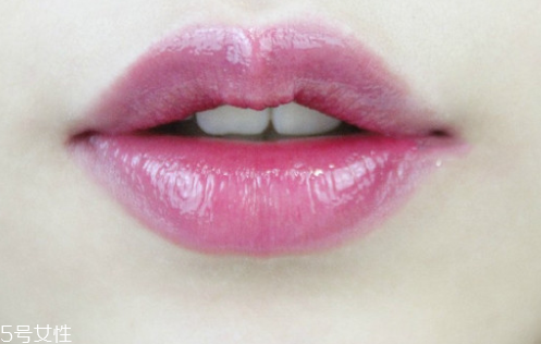 mac子彈頭哪個(gè)系列不干 魅可滋潤(rùn)口紅排行榜 mac子彈頭哪個(gè)系列不干 魅可滋潤(rùn)口紅排行榜