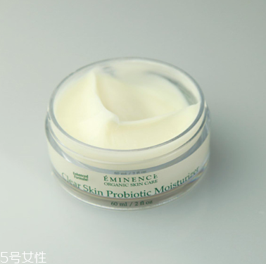 油性肌膚用什么面霜好 選錯(cuò)了小心悶痘 油性肌膚用什么面霜好 選錯(cuò)了小心悶痘