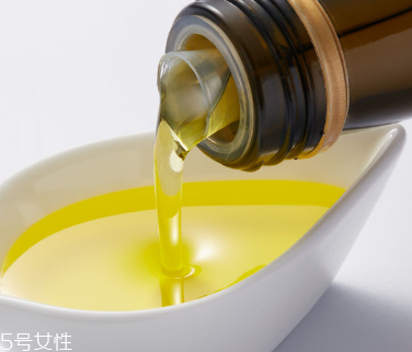 茶油和亞麻籽油的區(qū)別 茶油和亞麻籽油的區(qū)別
