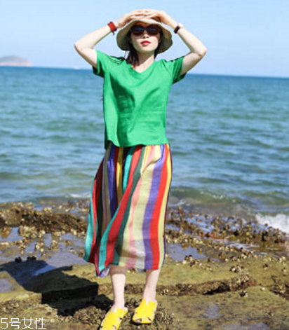 夏天穿條紋怎么搭配 穿出永不敗落的時(shí)尚 夏天穿條紋怎么搭配 穿出永不敗落的時(shí)尚