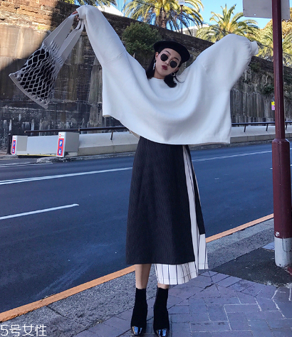 夏天穿條紋怎么搭配 穿出永不敗落的時(shí)尚 夏天穿條紋怎么搭配 穿出永不敗落的時(shí)尚