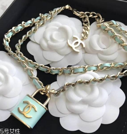 香奈兒鎖頭項(xiàng)鏈多少錢 時髦人士都愛它