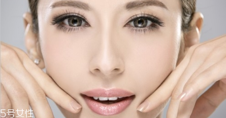 割雙眼皮后多久消腫呢 每個(gè)人的消腫時(shí)間不一樣 割雙眼皮后多久消腫呢 每個(gè)人的消腫時(shí)間不一樣