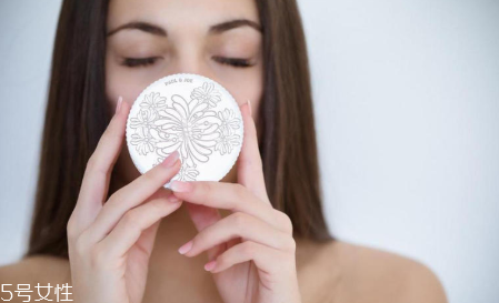 白色蜜粉有什么用 臉龐過(guò)瘦的救星