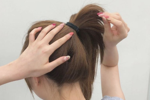 怎么綁馬尾緊實(shí)不松散 怎么綁馬尾緊實(shí)不松散