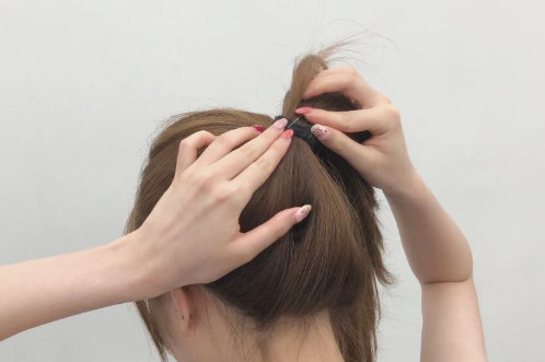 怎么綁馬尾緊實(shí)不松散 怎么綁馬尾緊實(shí)不松散