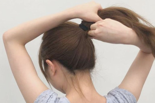 怎么綁馬尾緊實(shí)不松散 怎么綁馬尾緊實(shí)不松散