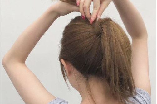 怎么綁馬尾緊實(shí)不松散 怎么綁馬尾緊實(shí)不松散