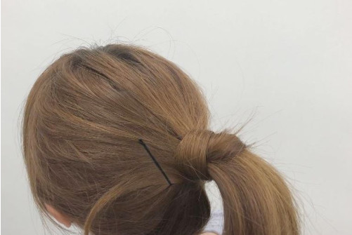 怎么綁馬尾緊實(shí)不松散 怎么綁馬尾緊實(shí)不松散