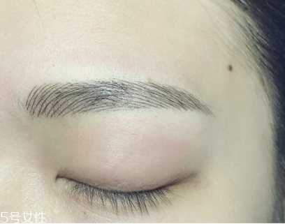 紋眉一個星期還沒掉痂可以碰水嗎 還是要注意 紋眉一個星期還沒掉痂可以碰水嗎 還是要注意