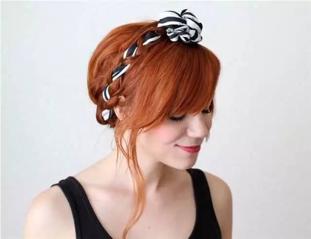 如何用絲巾綁頭發(fā) 個(gè)性派絲巾綁發(fā)造型 如何用絲巾綁頭發(fā) 個(gè)性派絲巾綁發(fā)造型