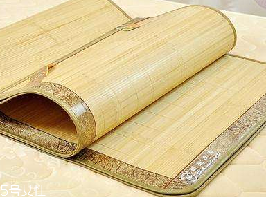 涼席發(fā)黃怎么清洗 巧妙利用橘子皮 涼席發(fā)黃怎么清洗 巧妙利用橘子皮