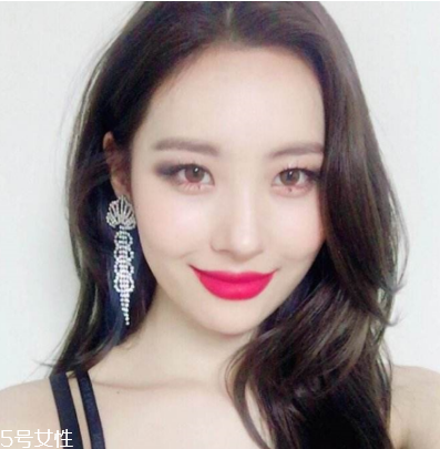 雙眼皮拆線(xiàn)后護(hù)理方法 千萬(wàn)不要用手碰傷口