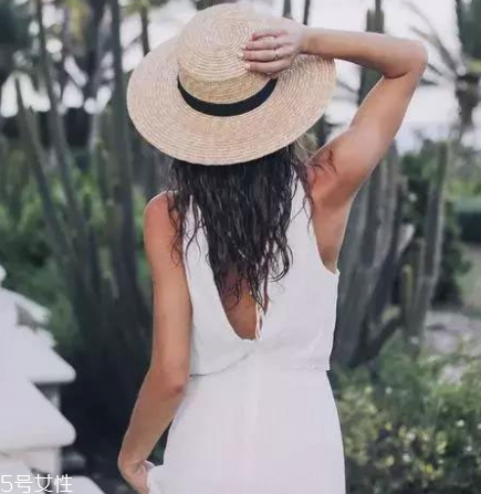 草帽發(fā)霉了怎么清洗 找準原因輕松解決