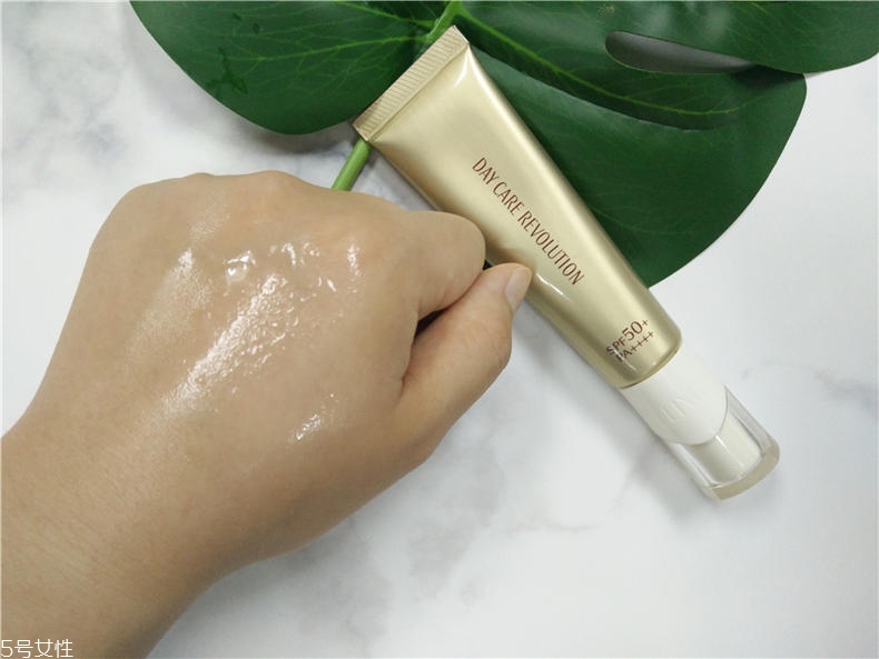 怡麗絲爾金管防曬搓泥嗎 多推幾下就不會搓泥 怡麗絲爾金管防曬搓泥嗎 多推幾下就不會搓泥