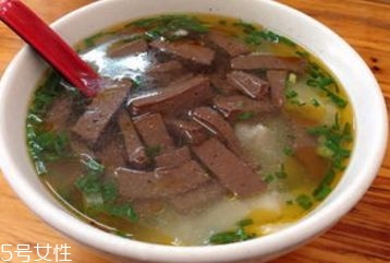 鴨血粉絲湯吃多了會上火嗎 易消化不會上火 鴨血粉絲湯吃多了會上火嗎 易消化不會上火