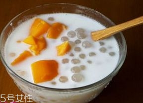 西米露冰淇淋的做法 八個步驟吃上美味冰淇淋 西米露冰淇淋的做法 八個步驟吃上美味冰淇淋