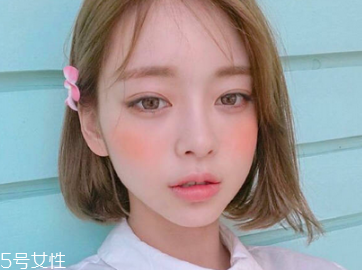 底妝怎么畫(huà)更顯清透不脫妝 夏日最強(qiáng)底妝畫(huà)法