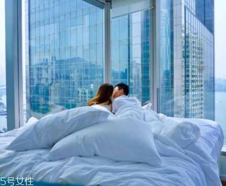 羽絨被可以用來鋪床嗎 會(huì)影響蓬松度 羽絨被可以用來鋪床嗎 會(huì)影響蓬松度