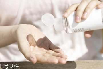 精華液什么成分最好 盤點最常見的3大類成分 精華液什么成分最好 盤點最常見的3大類成分