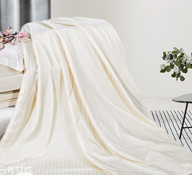 蠶絲被可以用電熱毯?jiǎn)?不能長(zhǎng)時(shí)間加熱 蠶絲被可以用電熱毯?jiǎn)?不能長(zhǎng)時(shí)間加熱